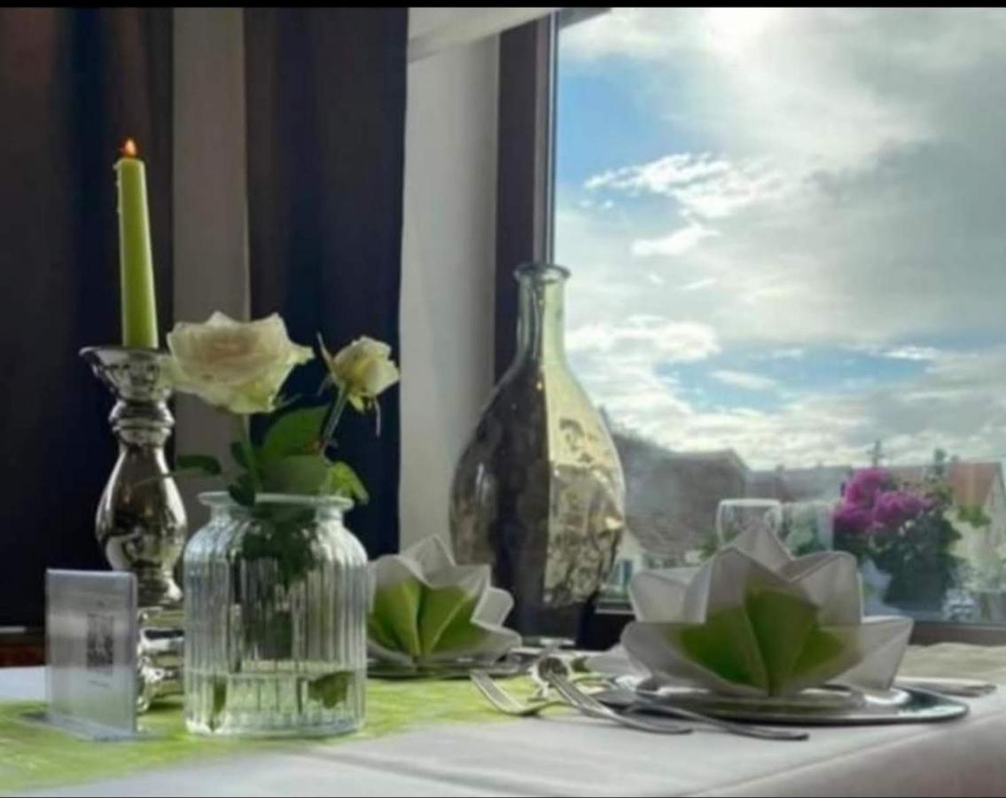 Hotel-Restaurant Und Gaestehaus Loewen Süßen المظهر الخارجي الصورة