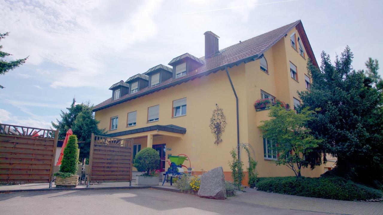 Hotel-Restaurant Und Gaestehaus Loewen Süßen المظهر الخارجي الصورة
